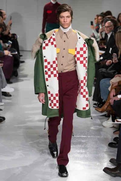 Look 44